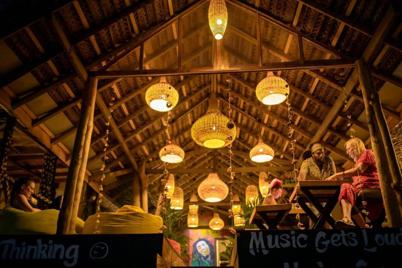 Backpack Beach Hostel & Reggae Bar Galle Exterior foto