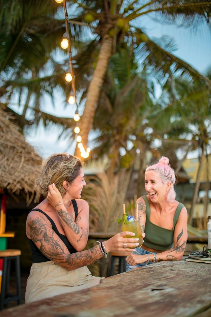 Backpack Beach Hostel & Reggae Bar Bussa Exterior foto