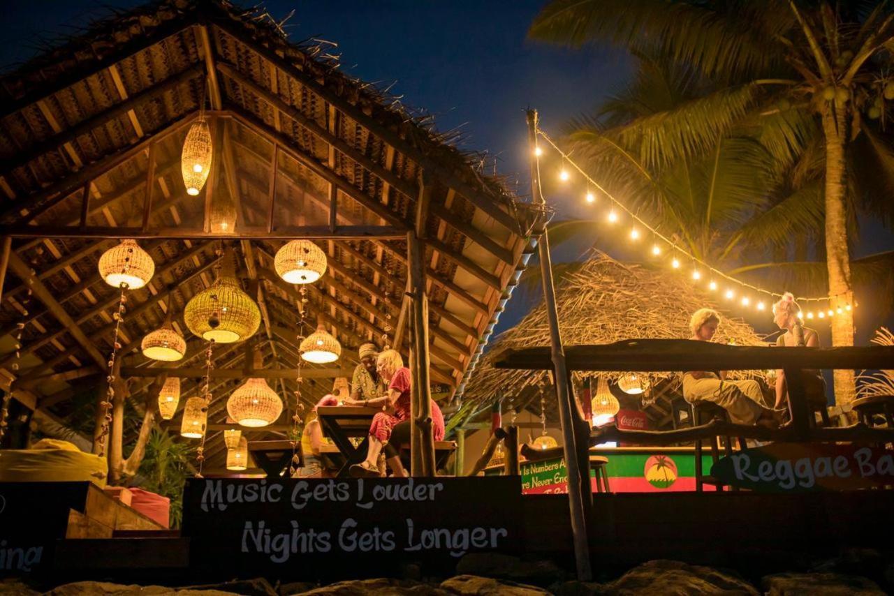Backpack Beach Hostel & Reggae Bar Bussa Exterior foto