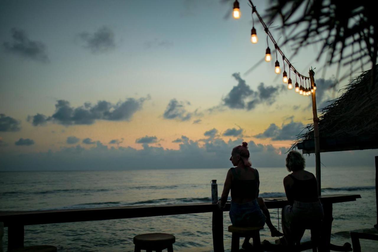 Backpack Beach Hostel & Reggae Bar Bussa Exterior foto
