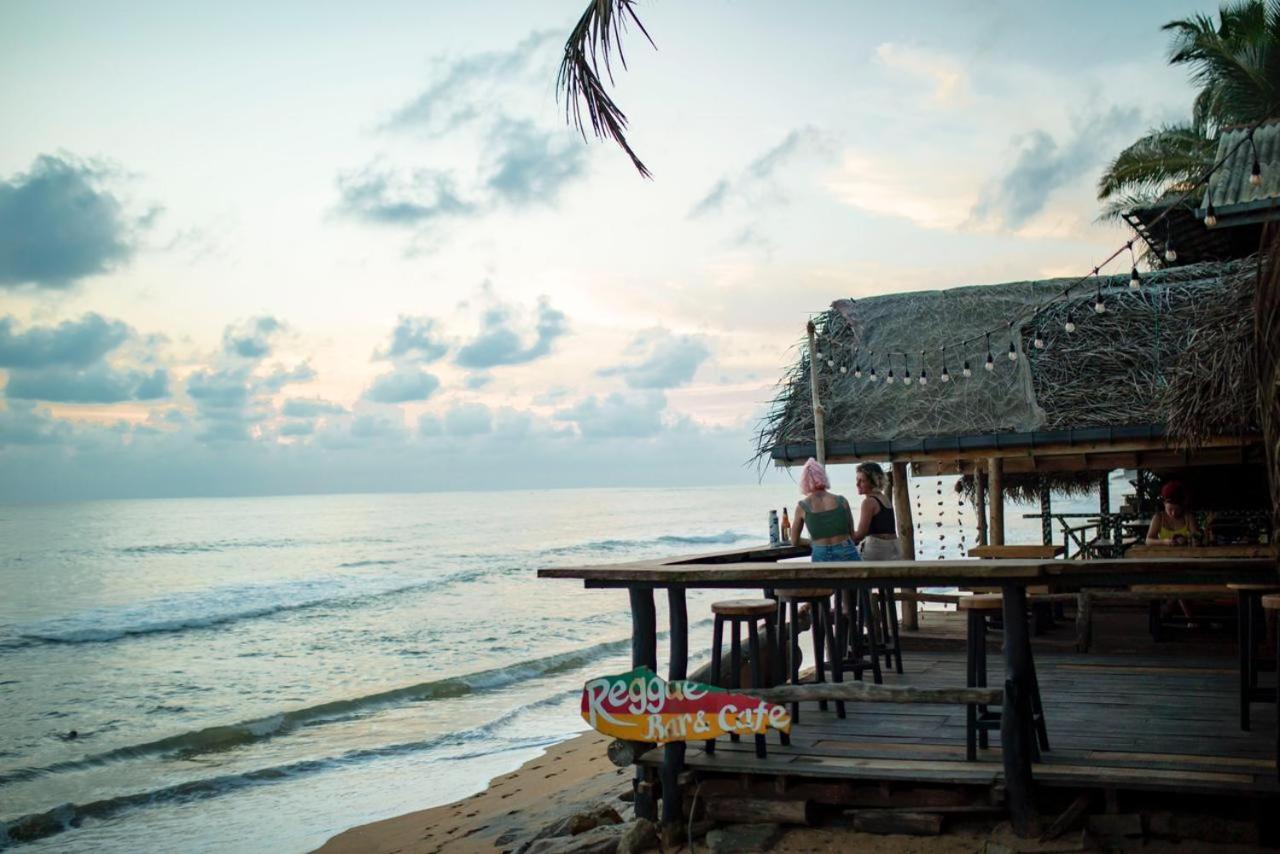 Backpack Beach Hostel & Reggae Bar Bussa Exterior foto