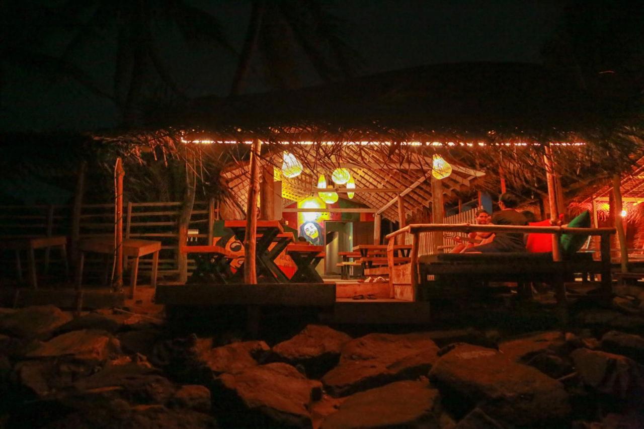 Backpack Beach Hostel & Reggae Bar Bussa Exterior foto