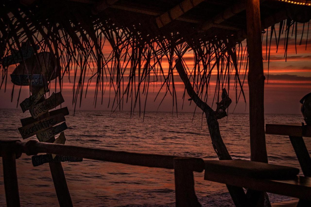 Backpack Beach Hostel & Reggae Bar Bussa Exterior foto